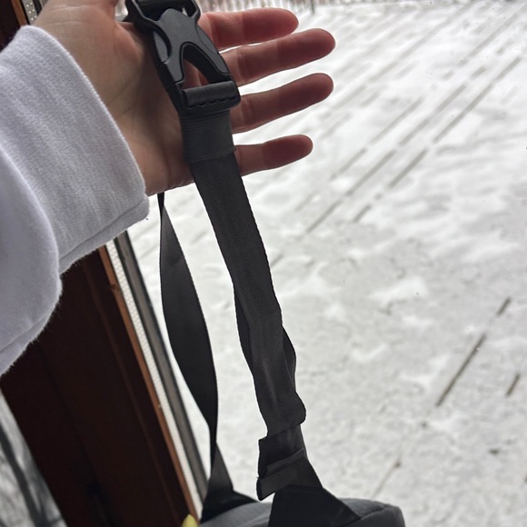 Patagonia Charcoal Belt Bag with Lime Accents - Picture 5 of 5